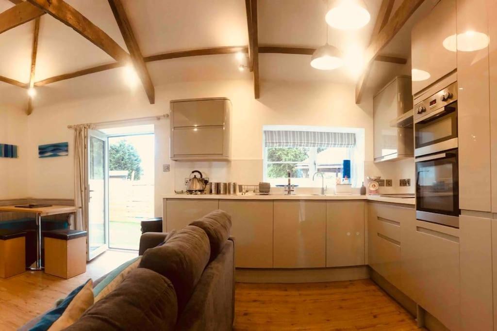 Unique Cornish Cottage Conversion Central Location เรดรูธ ภายนอก รูปภาพ